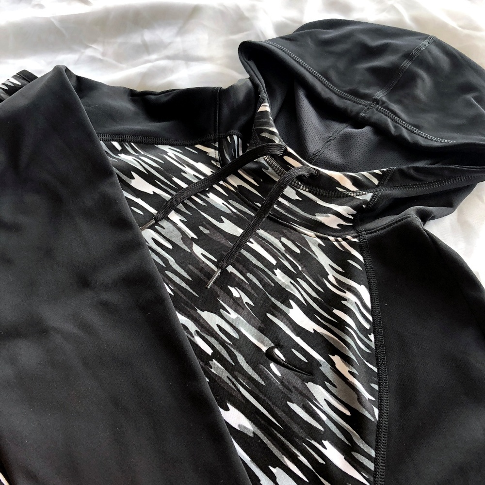 Black/White/Grey Camo Pullover Hoodie • XL • Nike